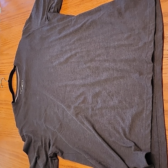 Eddie Bauer Men's Gray T-Shirt - Picture 9 of 9